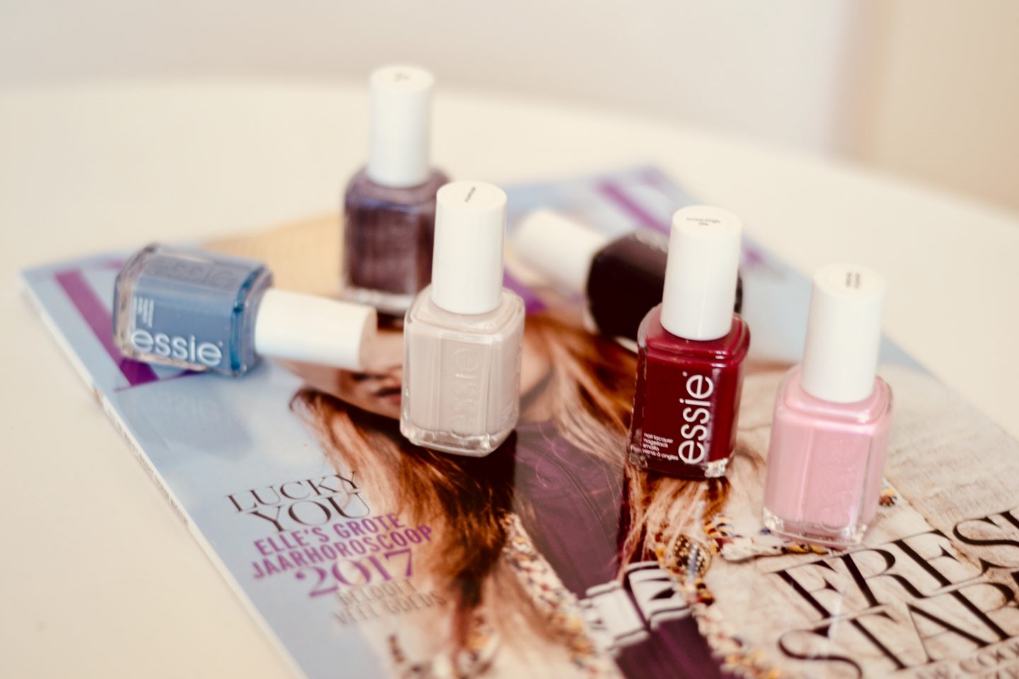 Essie Fall 2017 – 90s inspired collection